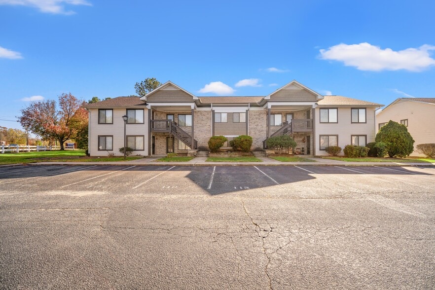 2612 Guyer St, High Point, NC for sale - Building Photo - Image 2 of 6