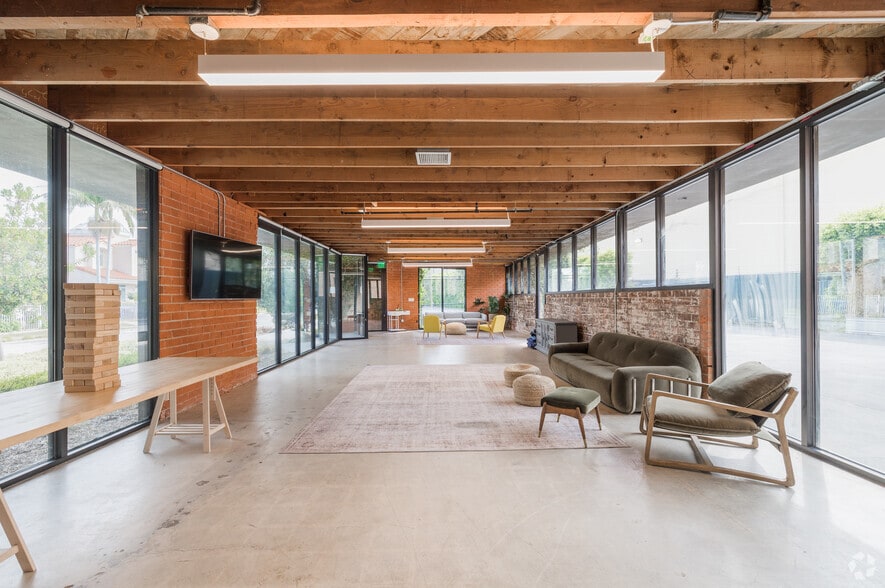 12820 Panama St, Los Angeles, CA à louer - Photo intérieure - Image 3 de 20