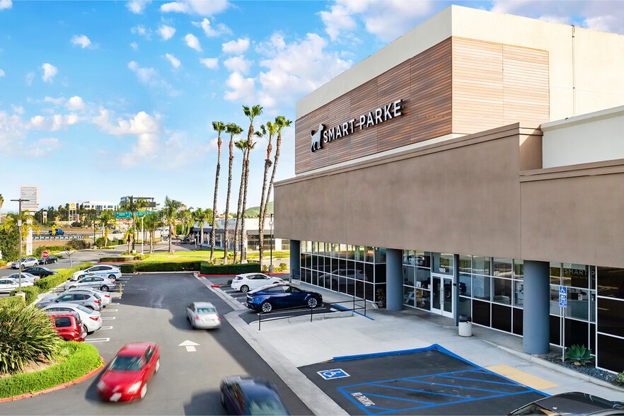 McKinley Crossroads portfolio of 3 properties for sale on LoopNet.ca - Building Photo - Image 3 of 9