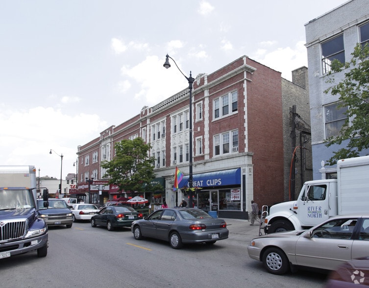 3165-3181 N Broadway St, Chicago, IL for lease - Building Photo - Image 2 of 4