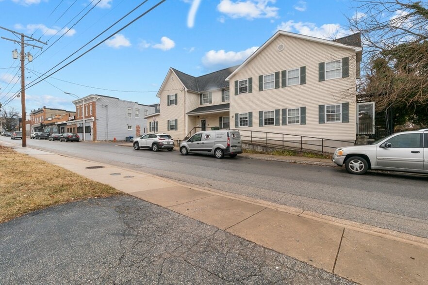 3921 Old York Rd, Baltimore, MD à vendre - Photo du bâtiment - Image 3 de 12