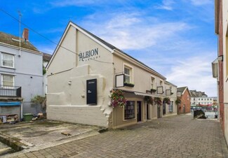 Plus de détails pour Mill St, Carmarthen - Commerce de détail à louer