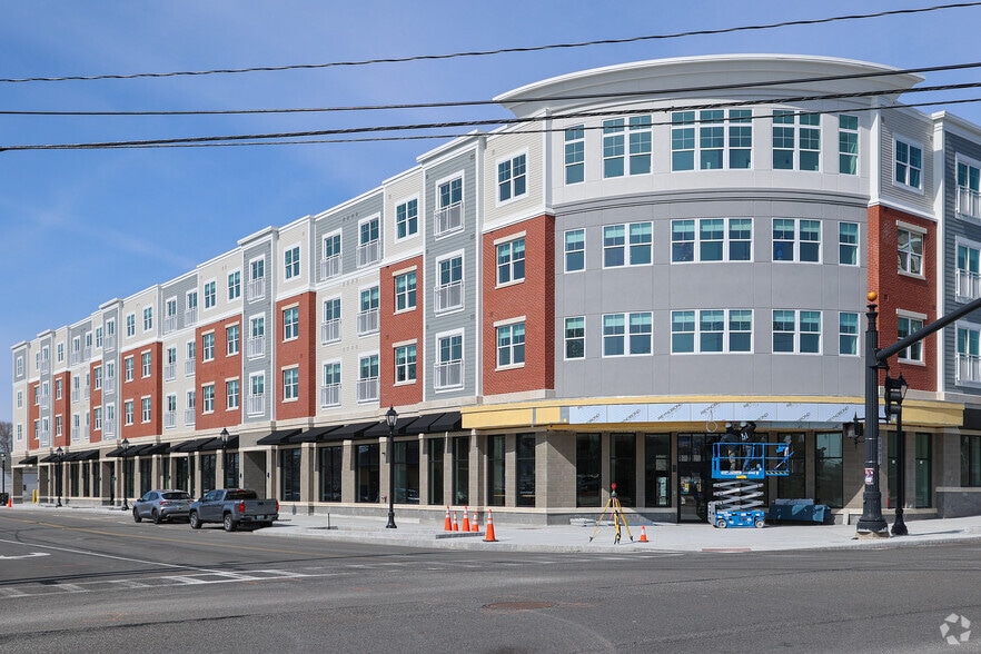 128 Maple St, Danvers, MA for lease - Building Photo - Image 2 of 38