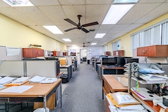 529 W Flagler St, Miami, FL for lease Interior Photo- Image 2 of 23