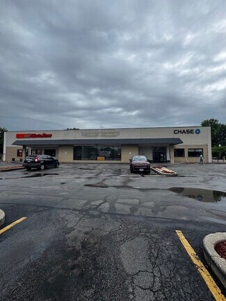 Plus de détails pour 66 E 103rd St, Chicago, IL - Commerce de détail à vendre