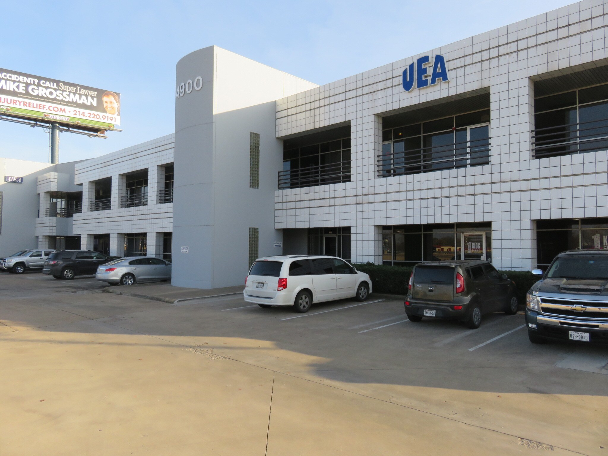4900 SE Loop 820, Fort Worth, TX for lease Primary Photo- Image 1 of 16