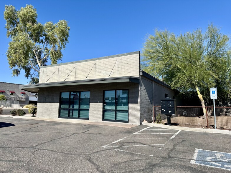 4601 N 7th Ave, Phoenix, AZ for lease - Building Photo - Image 2 of 7