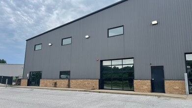 2209 Hawks Lndg, Fayetteville, AR for lease Building Photo- Image 1 of 9