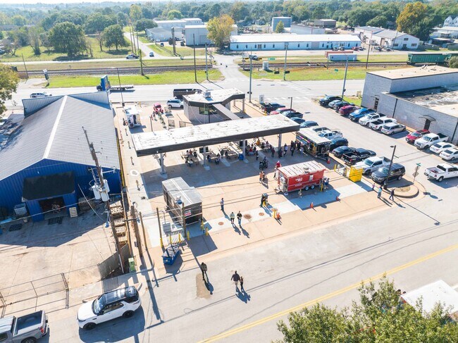 Plus de détails pour 2311 Main St, Waller, TX - Commerce de détail à louer