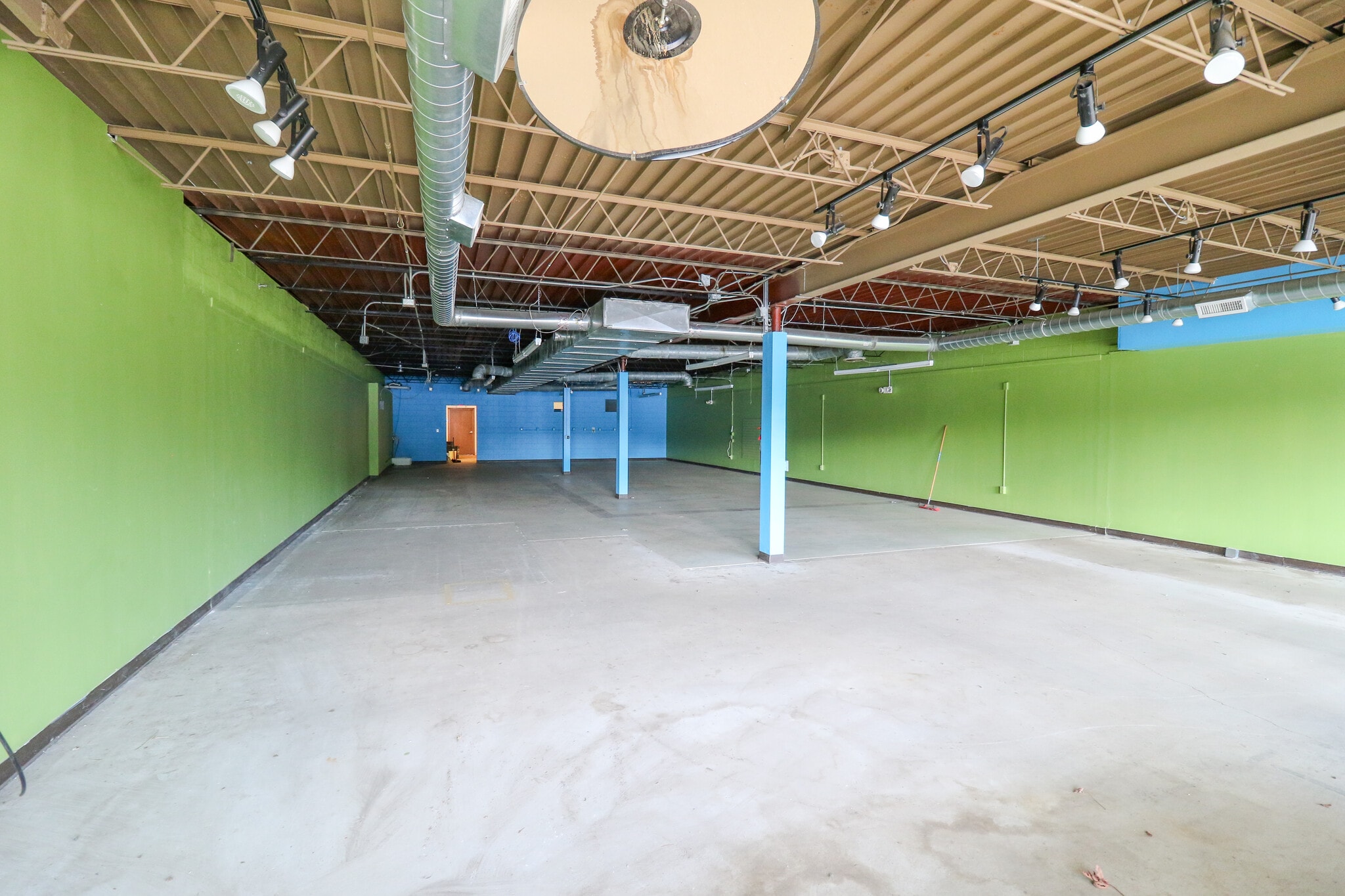 4426-4618 W Main St, Kalamazoo, MI à louer Photo intérieure- Image 1 de 2