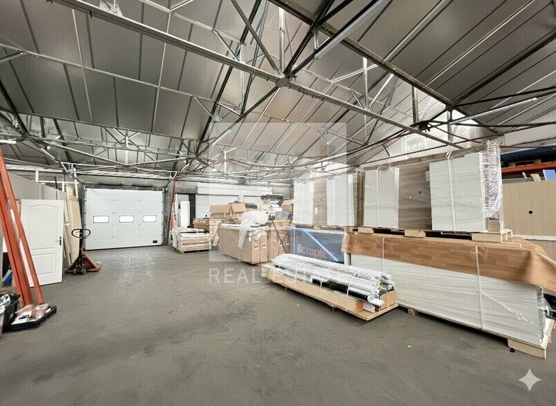Flex in SAINT-MARTIN-D'HERES for lease - Building Photo - Image 3 of 4