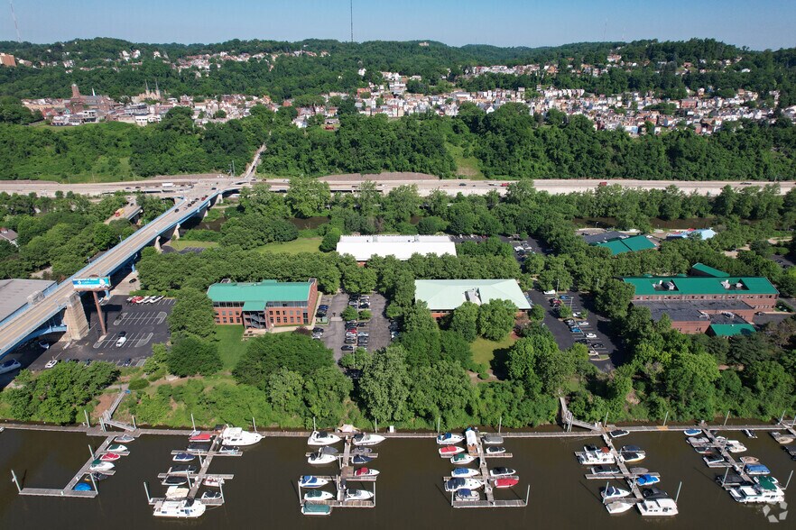 600 Waterfront Dr, Pittsburgh, PA à louer - Aérien - Image 1 de 3