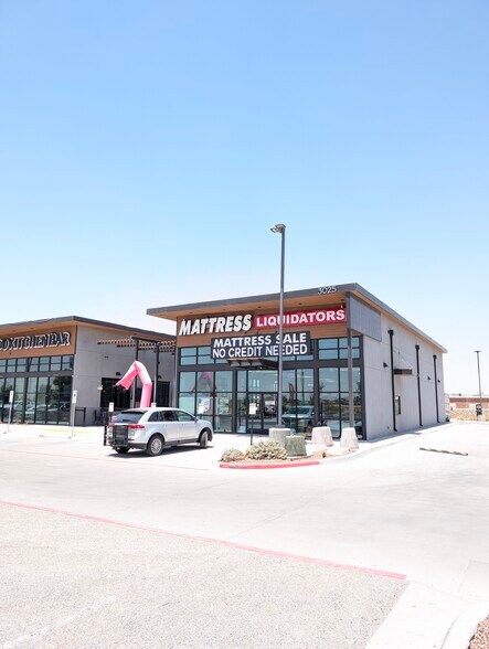 3025 N Zaragoza Rd, El Paso, TX à louer - Photo du bâtiment - Image 2 de 16