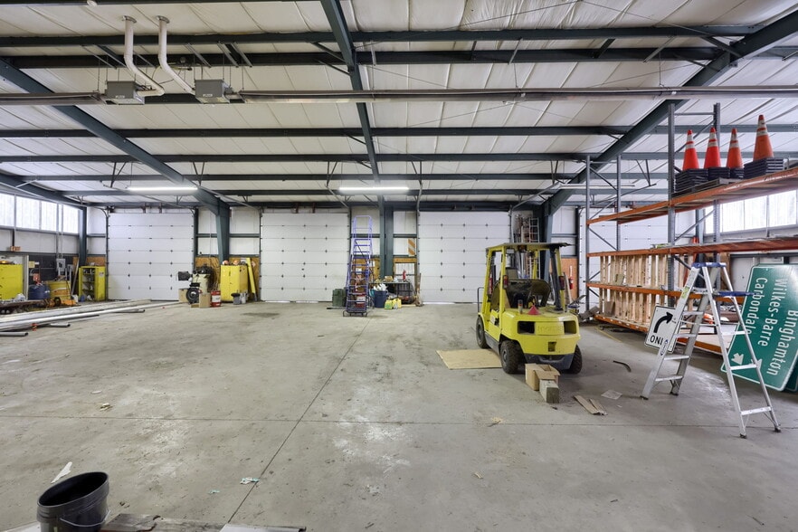 94 Willow Creek Rd, Reading, PA for sale - Building Photo - Image 3 of 13