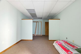 41 Kings Hwy, Gales Ferry, CT à louer Photo intérieure- Image 1 de 10