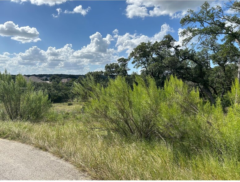 1728 Chardonnay, Canyon Lake, TX à vendre - Photo principale - Image 1 de 12