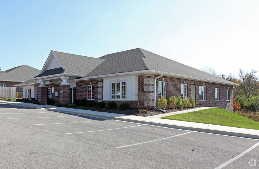 3351 Hobson Rd, Woodridge, IL for sale - Building Photo - Image 3 of 23