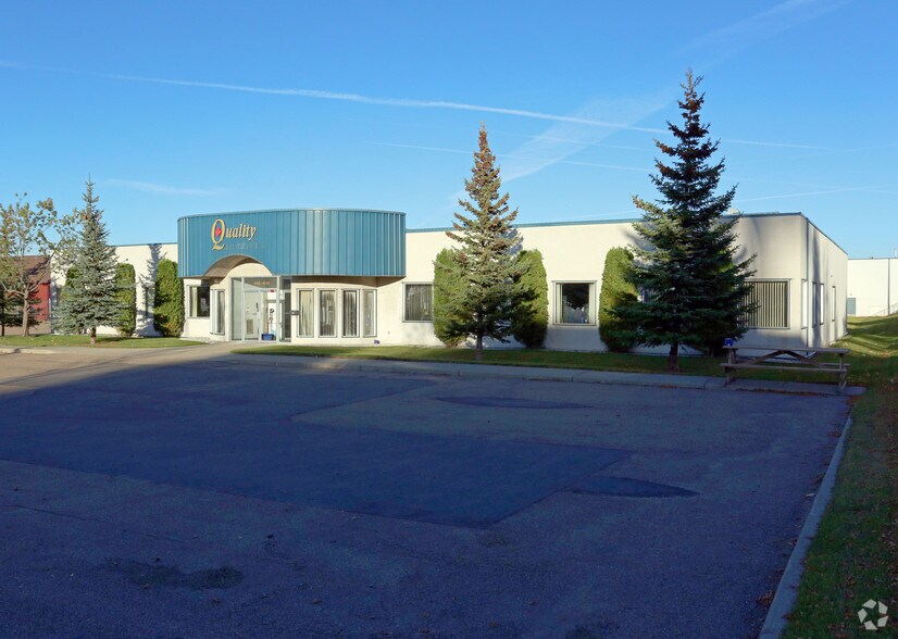 9285 49 St NW, Edmonton, AB for sale - Building Photo - Image 3 of 17
