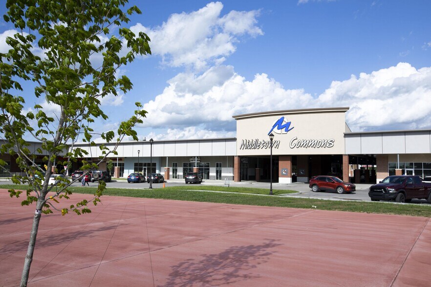 2600 Middletown Commons, White Hall, WV à louer - Photo du bâtiment - Image 3 de 82