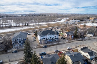 21 N Railway St, Okotoks, AB - Aerial  map view