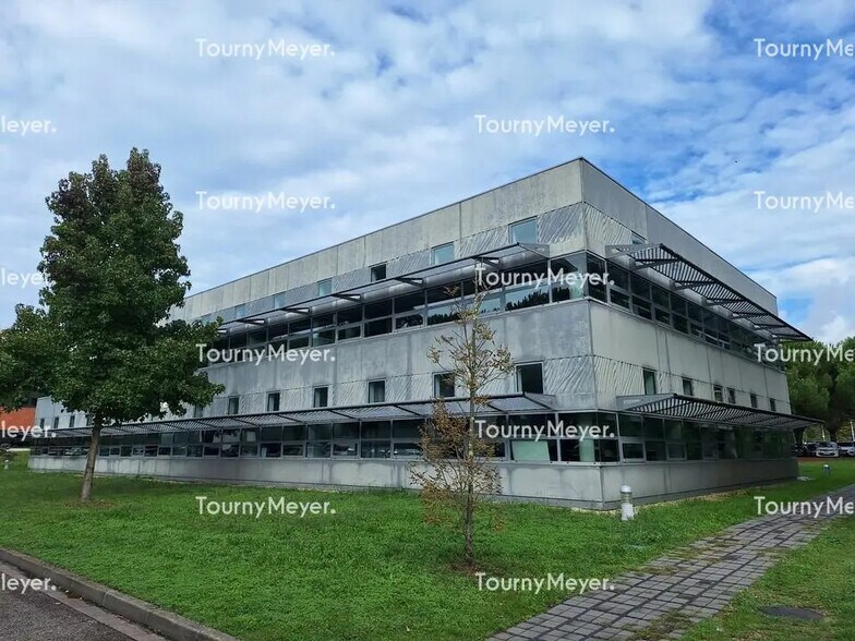 Office in Mérignac for lease - Building Photo - Image 1 of 7