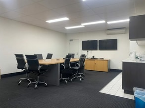 8 Avenue Of The Americas, Newington for lease Interior Photo- Image 2 of 4