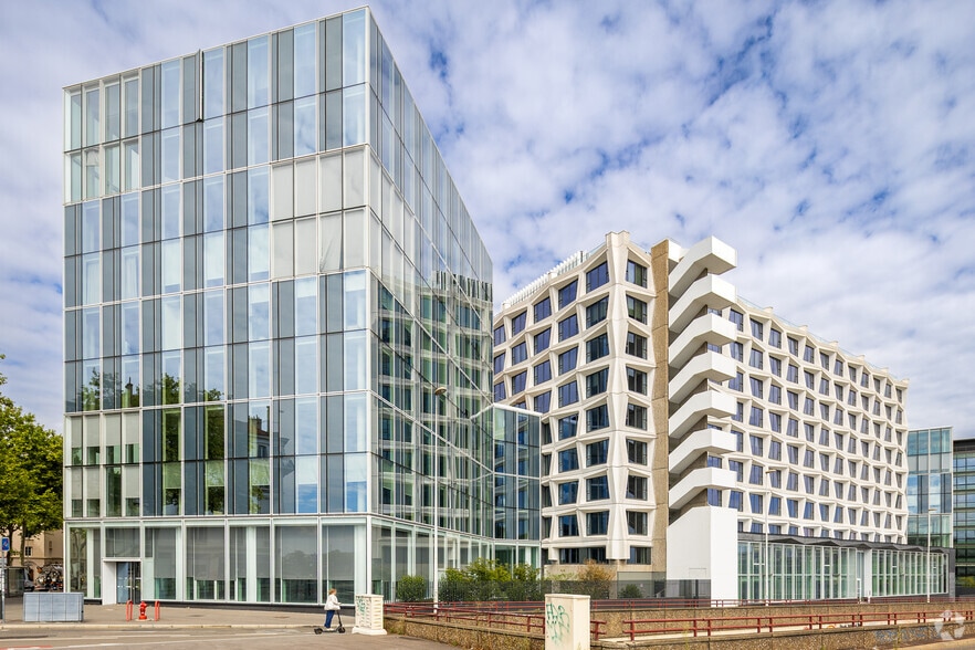 141-143 Cours Gambetta, Lyon for lease - Primary Photo - Image 1 of 4