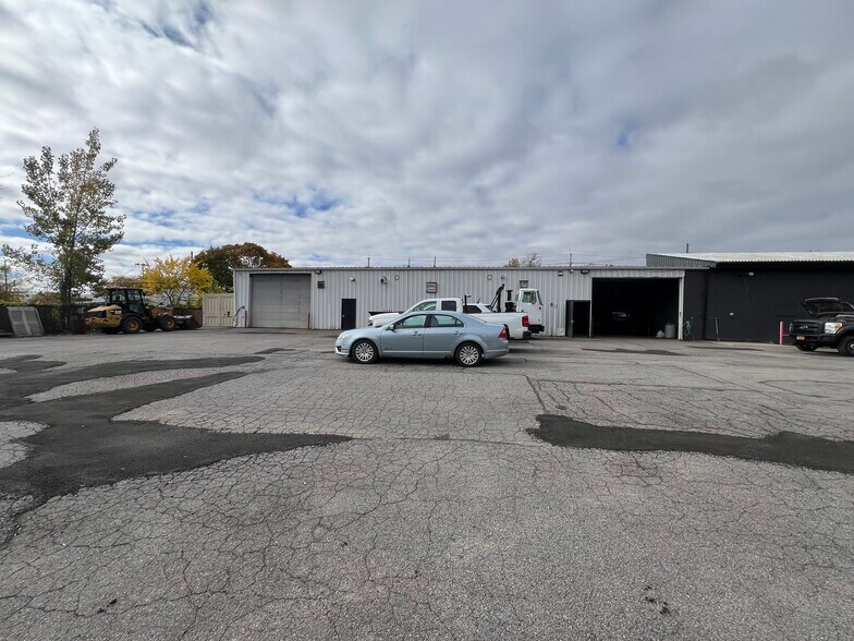 750 Lee Rd, Greece, NY for lease - Building Photo - Image 3 of 8