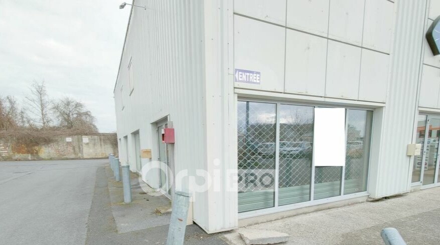 Retail in Betheny for lease - Building Photo - Image 1 of 4