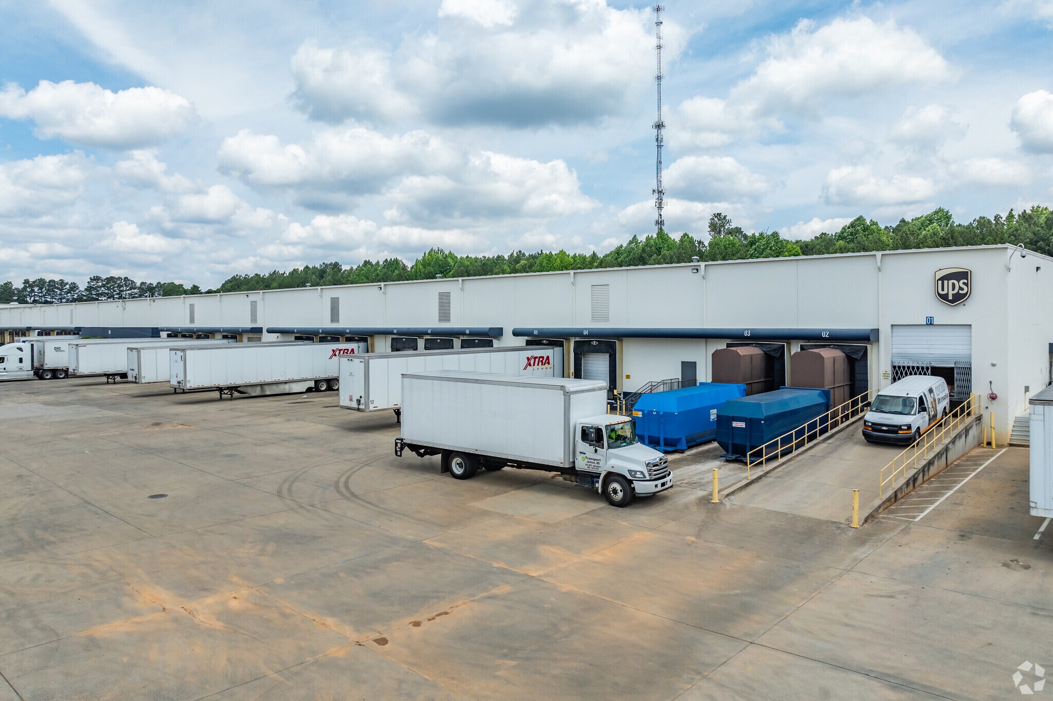 7137 Southlake Pky, Morrow, GA à louer Photo principale- Image 1 de 17