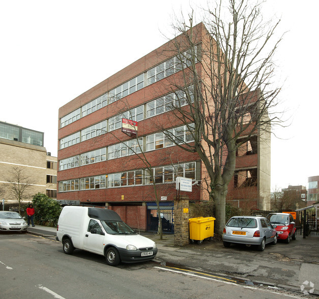 2A Mansel Rd, London for lease - Building Photo - Image 2 of 9