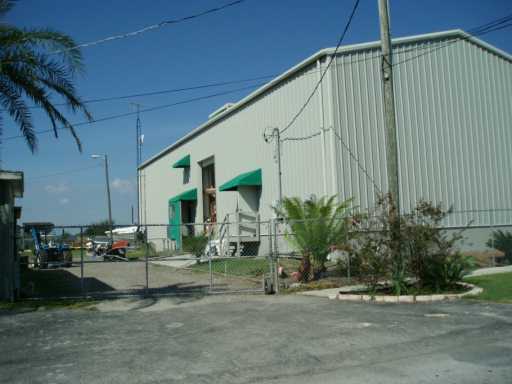 5101 W Ingraham Ave, Tampa, FL à vendre - Photo du bâtiment - Image 3 de 4