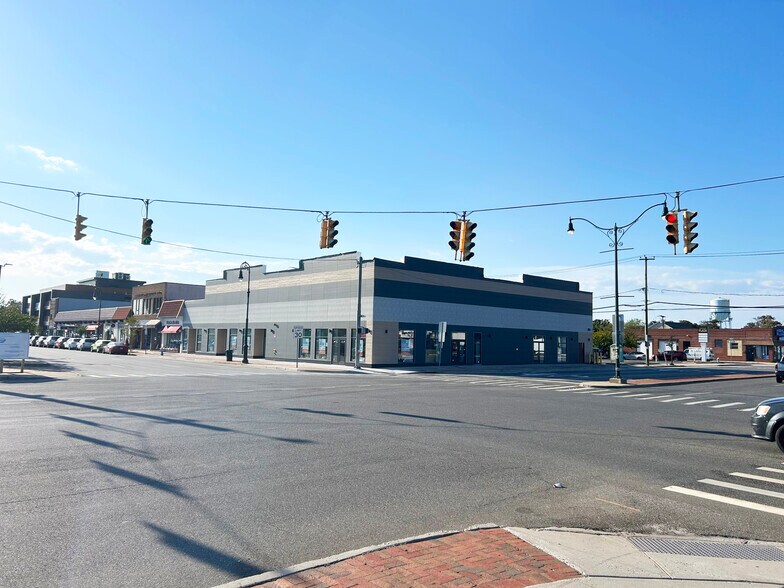 173-181 Long Beach, Long Beach, NY à louer - Photo du bâtiment - Image 2 de 5