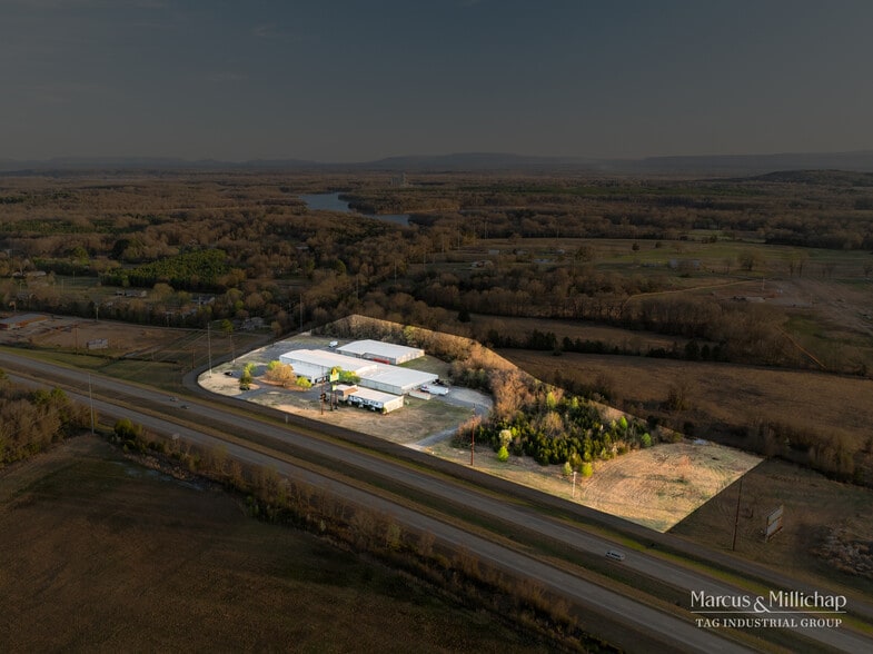 218 Massengale Rd, Clarksville, AR for sale - Building Photo - Image 2 of 8