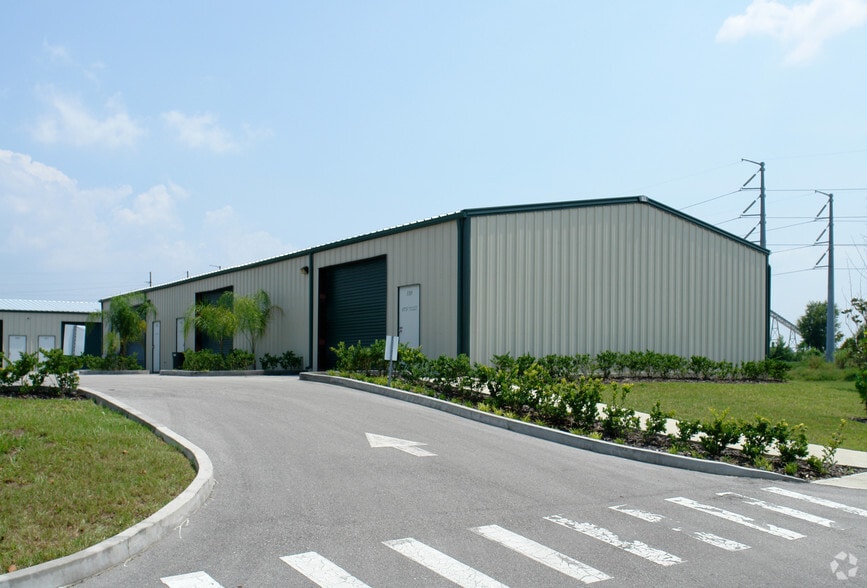 403 Integrated Ct, DeBary, FL for lease - Building Photo - Image 3 of 11