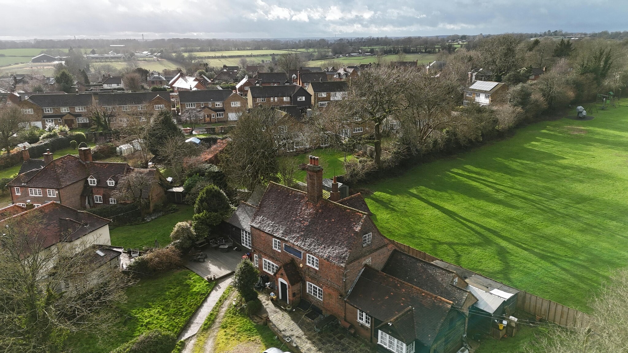 Hampden Rd, Speen for sale Building Photo- Image 1 of 11