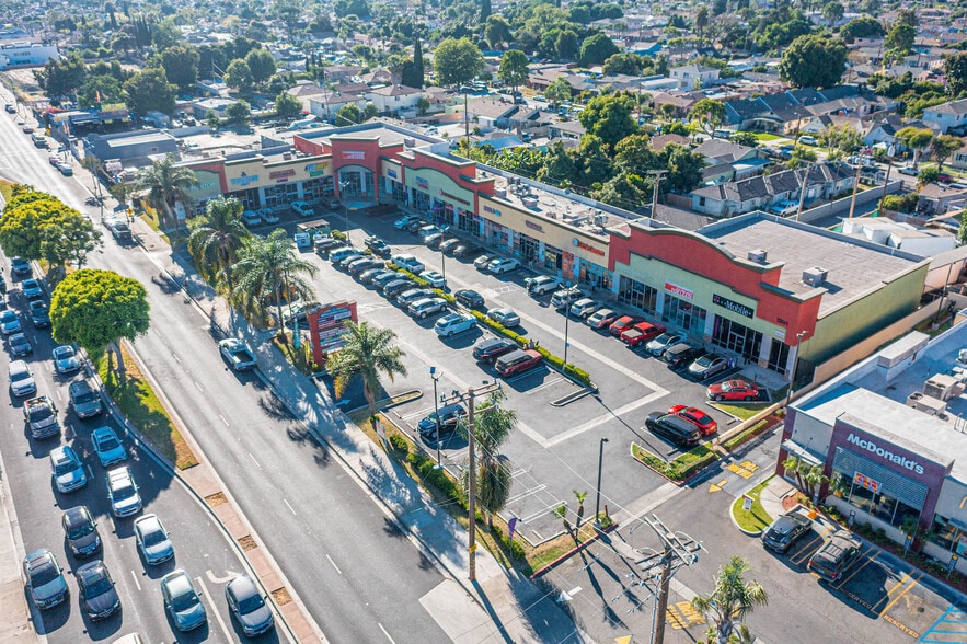 1301 E Rosecrans Ave, Compton, CA for lease - Building Photo - Image 2 of 7