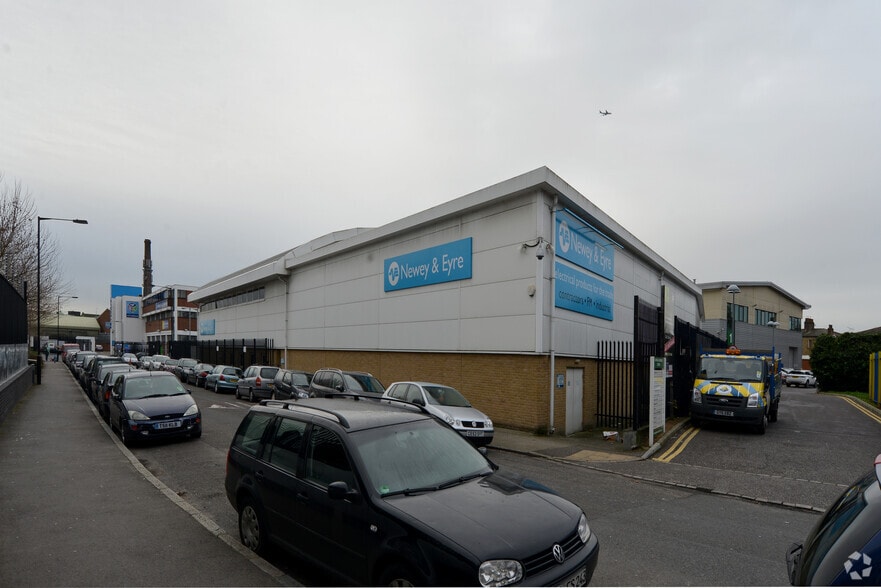 24-50 Ossory Rd, London for sale - Building Photo - Image 2 of 2