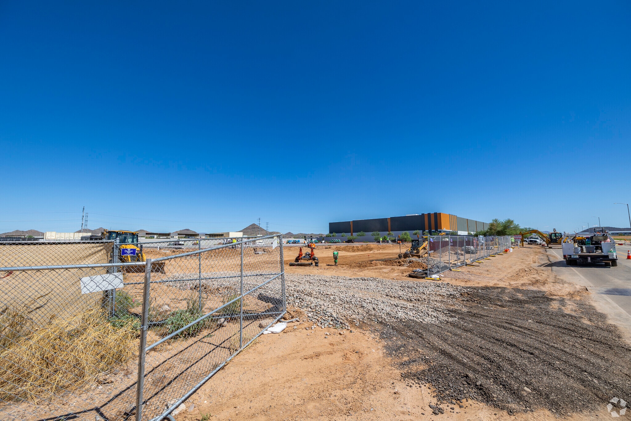 1606 Alameda Rd, Phoenix, AZ for lease Primary Photo- Image 1 of 2