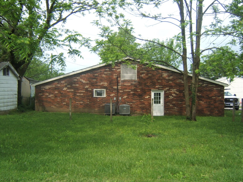 109 S Madison St, Owenton, KY à vendre - Photo principale - Image 1 de 19