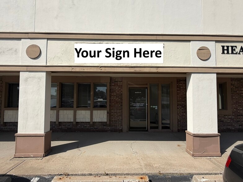 1170 W Kansas St, Liberty, MO for lease - Building Photo - Image 2 of 15