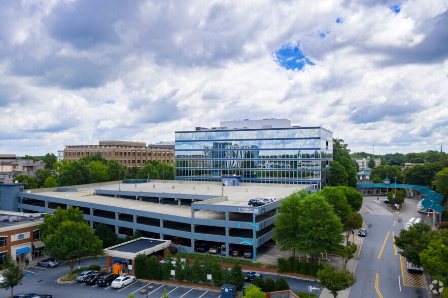 1 W Court Sq, Decatur, GA for lease - Building Photo - Image 3 of 10