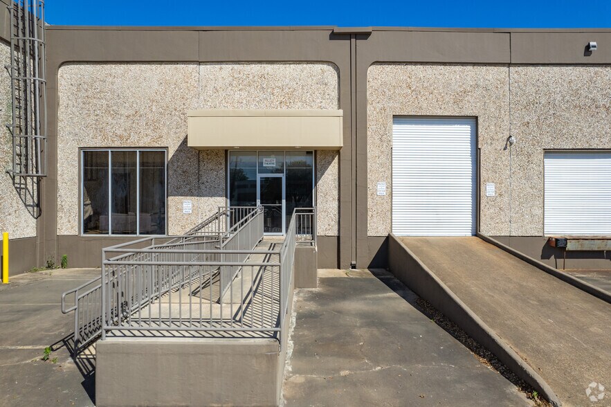 2500-2530 Fairway Park Dr, Houston, TX for lease - Building Photo - Image 3 of 4