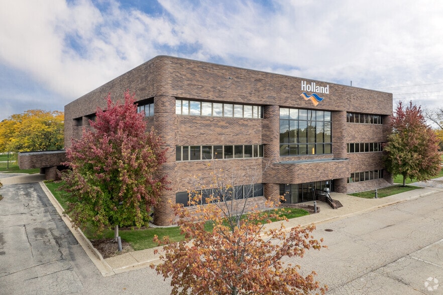 700 & 734 S Waverly Rd, Holland, MI for sale - Building Photo - Image 1 of 29