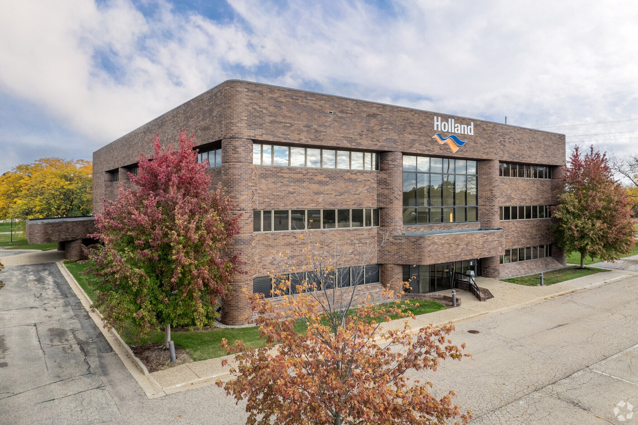 700 & 734 S Waverly Rd, Holland, MI à vendre Photo du bâtiment- Image 1 de 31