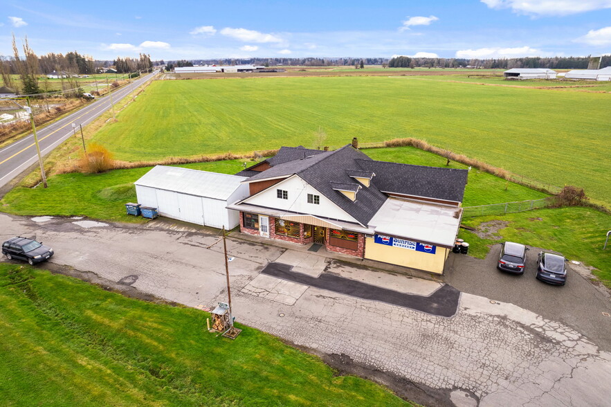 8887 Sunrise Rd, Custer, WA for sale - Primary Photo - Image 1 of 40