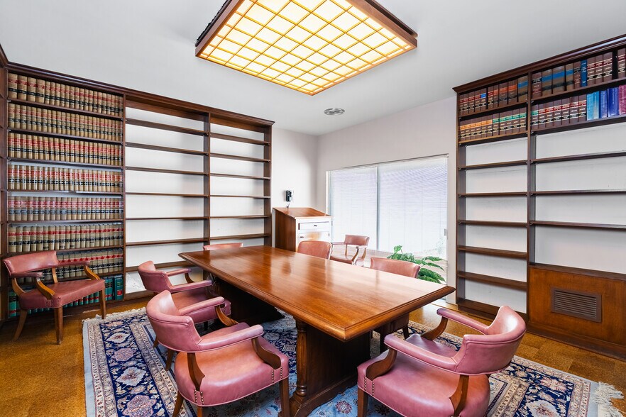 2165 15th Ave, Vero Beach, FL à louer - Photo intérieure - Image 2 de 17