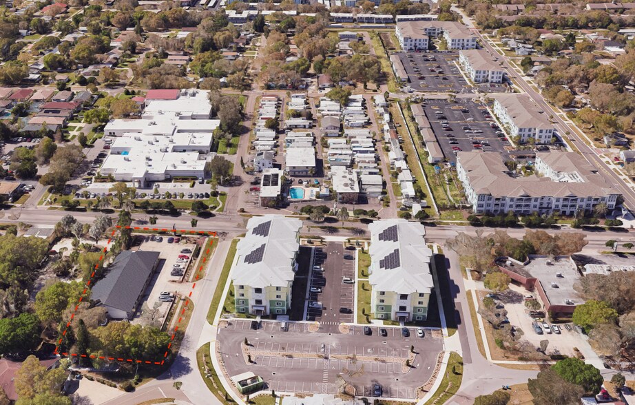 940 Clearwater Largo Rd N, Largo, FL à louer - Aérien - Image 3 de 5