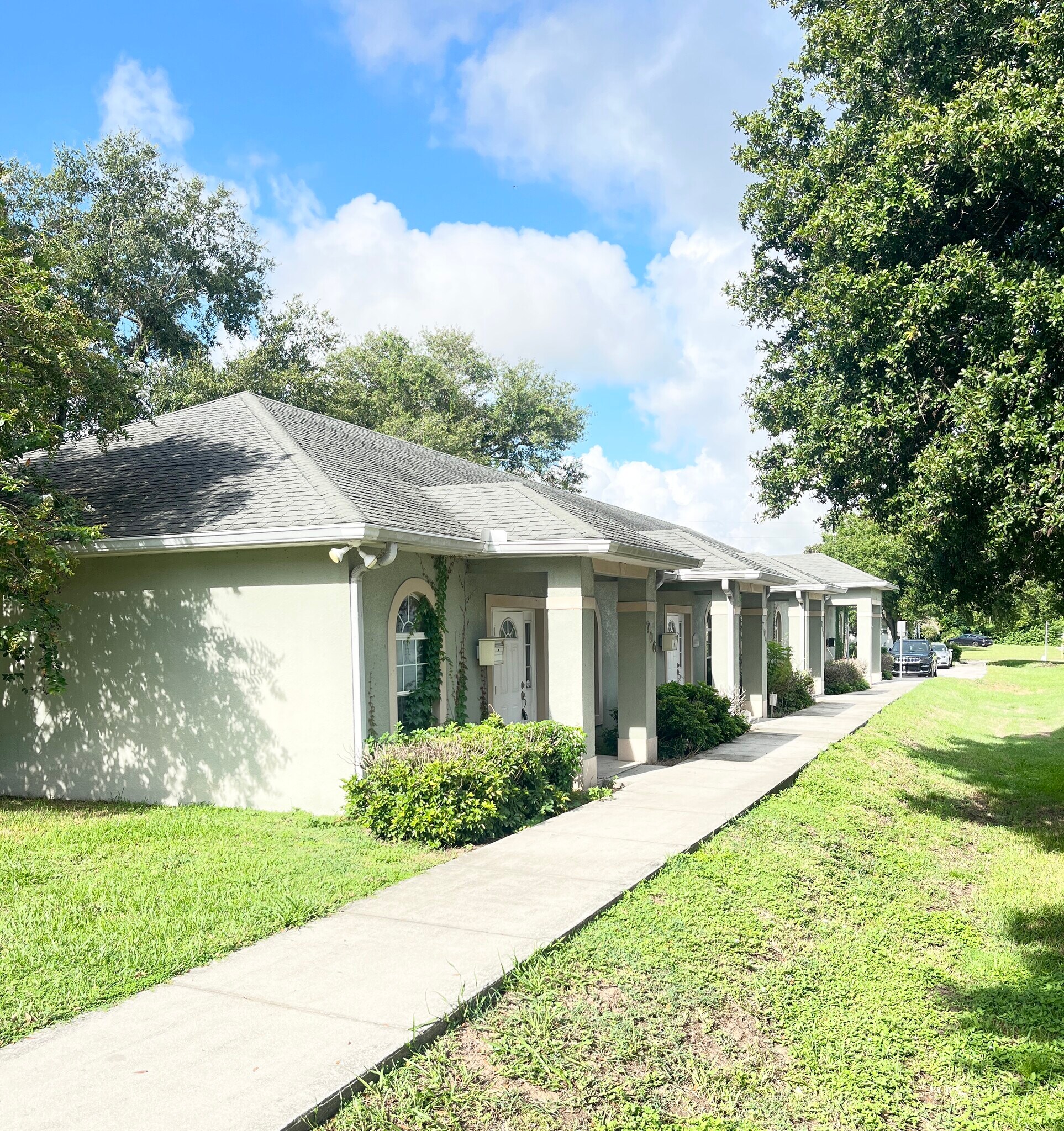 700-706 State Road 60 E, Lake Wales, FL à louer Photo du bâtiment- Image 1 de 14