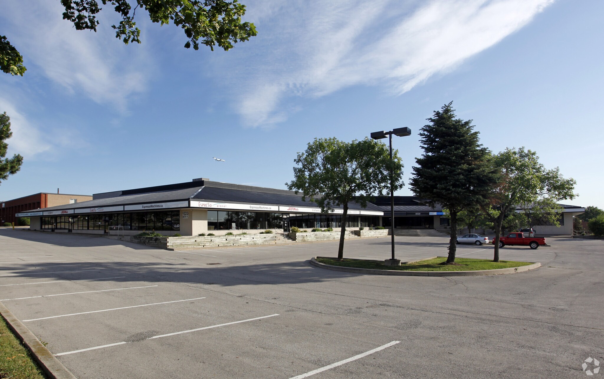 1020 Brevik Pl, Mississauga, ON à louer Photo principale- Image 1 de 3